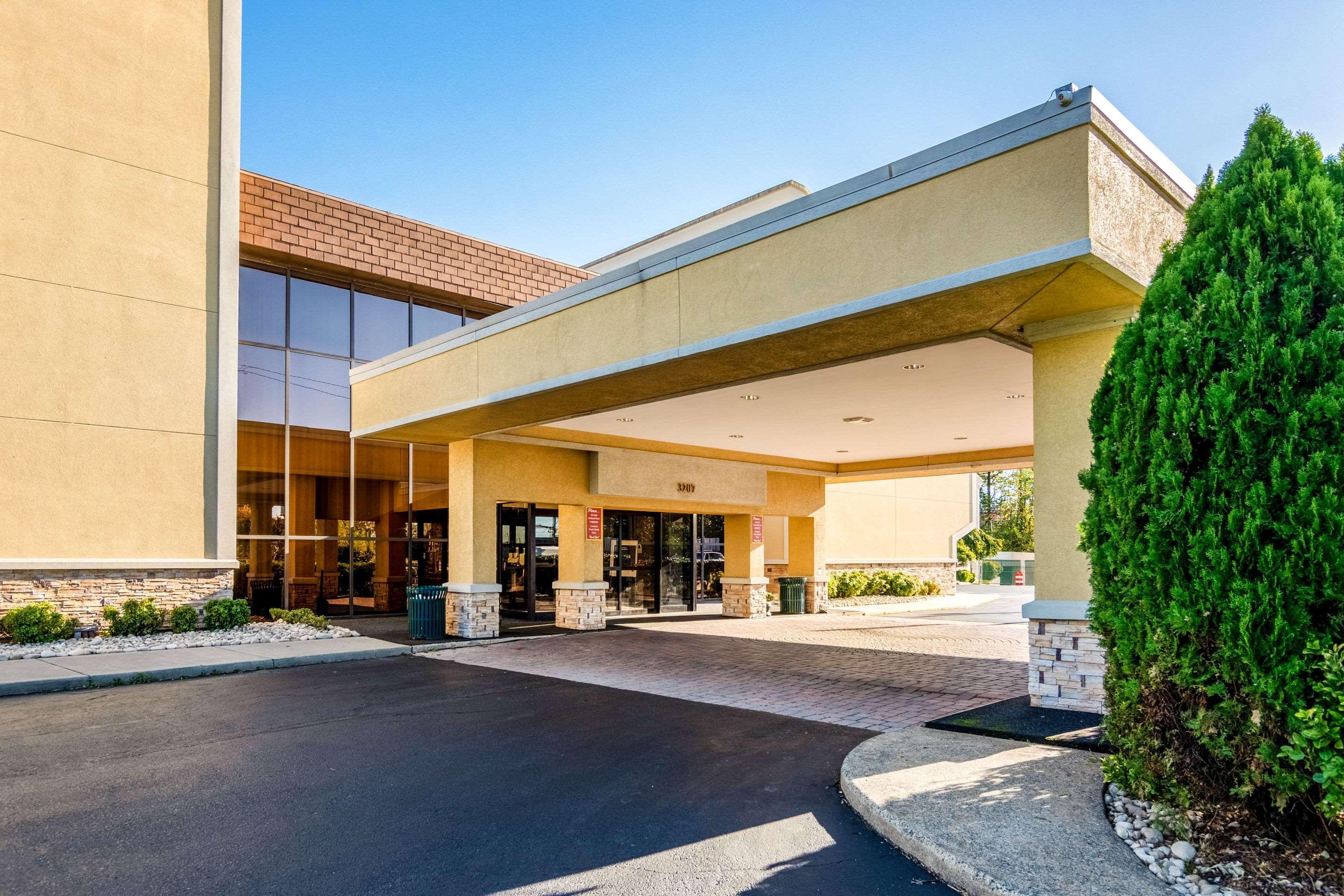 Rodeway Inn Central Richmond Exterior photo